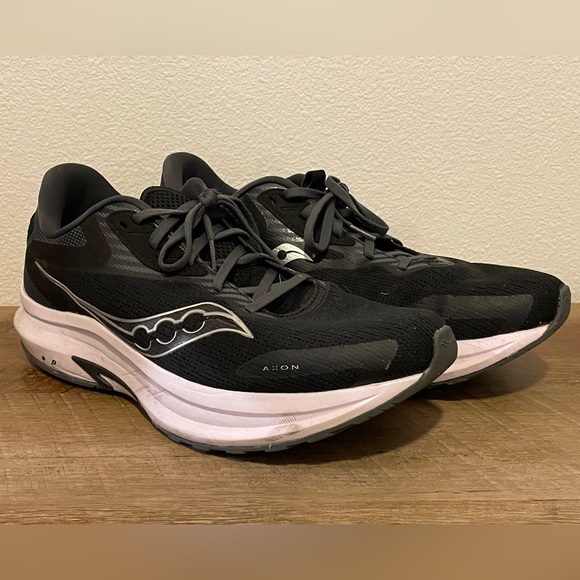 Saucony Men's Axon 2 Running Shoe - Picture 1 of 6